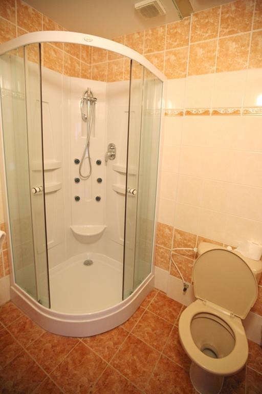 Hotel Solaster Garni Trebic Bagian luar foto