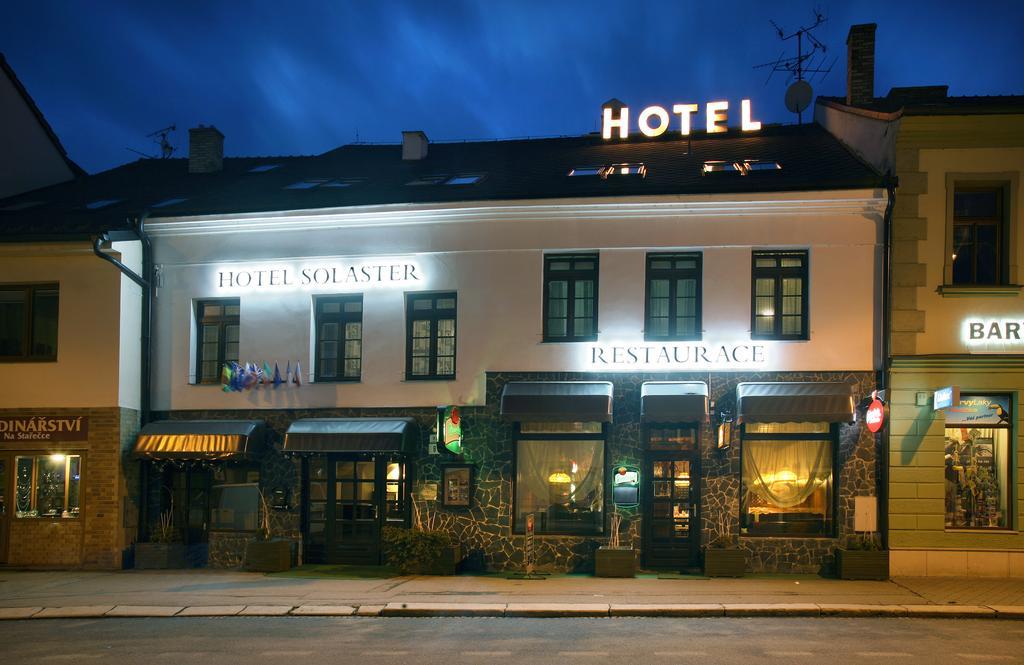 Hotel Solaster Garni Trebic Bagian luar foto