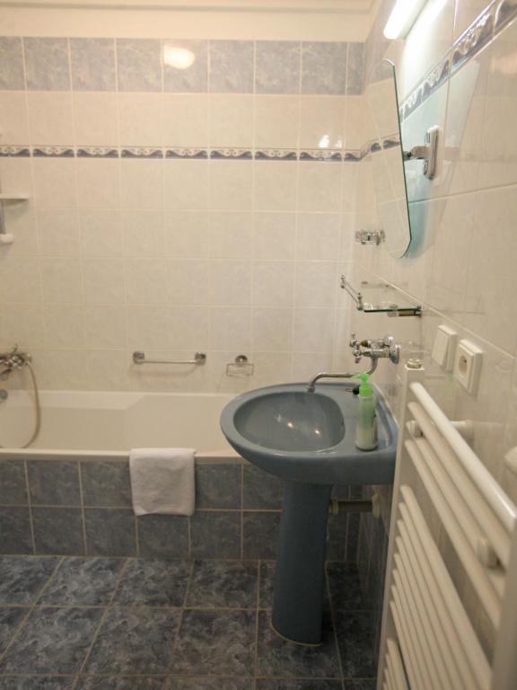 Hotel Solaster Garni Trebic Bagian luar foto